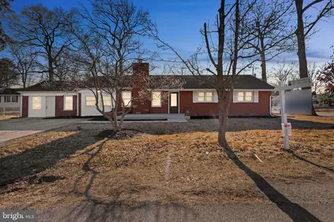 6309 Davis Blvd, Suitland, MD 20746