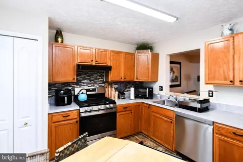 9902 Doubletree Ter, Marlboro, MD 20774 photo 10
