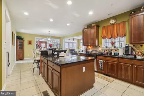 Kitchen - 13300 Alyssa Ct, Brandywine, MD 20613 photo 3 of 4