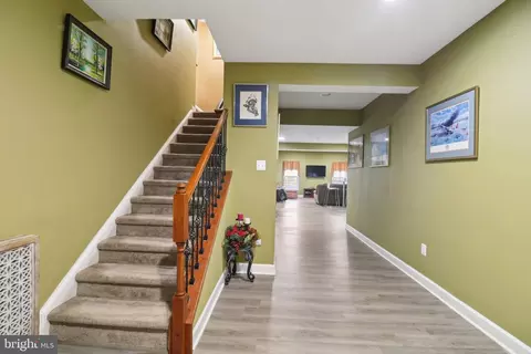 Entry Way - 13300 Alyssa Ct, Brandywine, MD 20613 photo 11 of 16