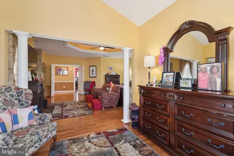 Entry Way - 13300 Alyssa Ct, Brandywine, MD 20613 photo 8 of 16