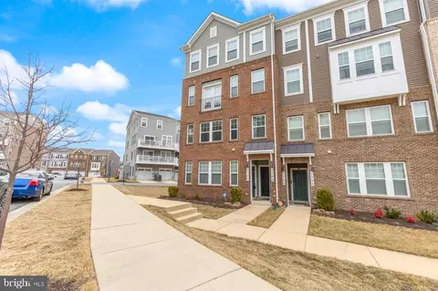 3702 Silver View Ln #231, Marlboro, MD 20772