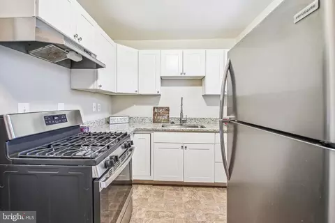 7919 Allendale Dr, Landover, MD 20785 photo 8