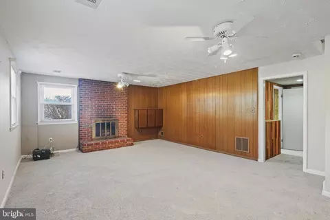 Living - 6215 Roblynn Rd, Laurel, MD 20707 photo 6 of 7