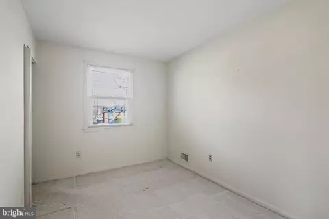 Bedroom - 6215 Roblynn Rd, Laurel, MD 20707 photo 7 of 8