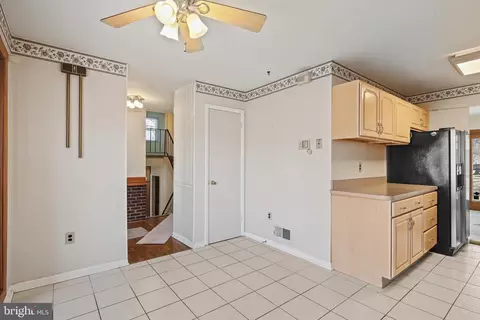 Entry Way - 6215 Roblynn Rd, Laurel, MD 20707 photo 1 of 3
