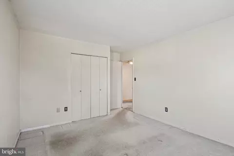 Bedroom - 6215 Roblynn Rd, Laurel, MD 20707 photo 6 of 8