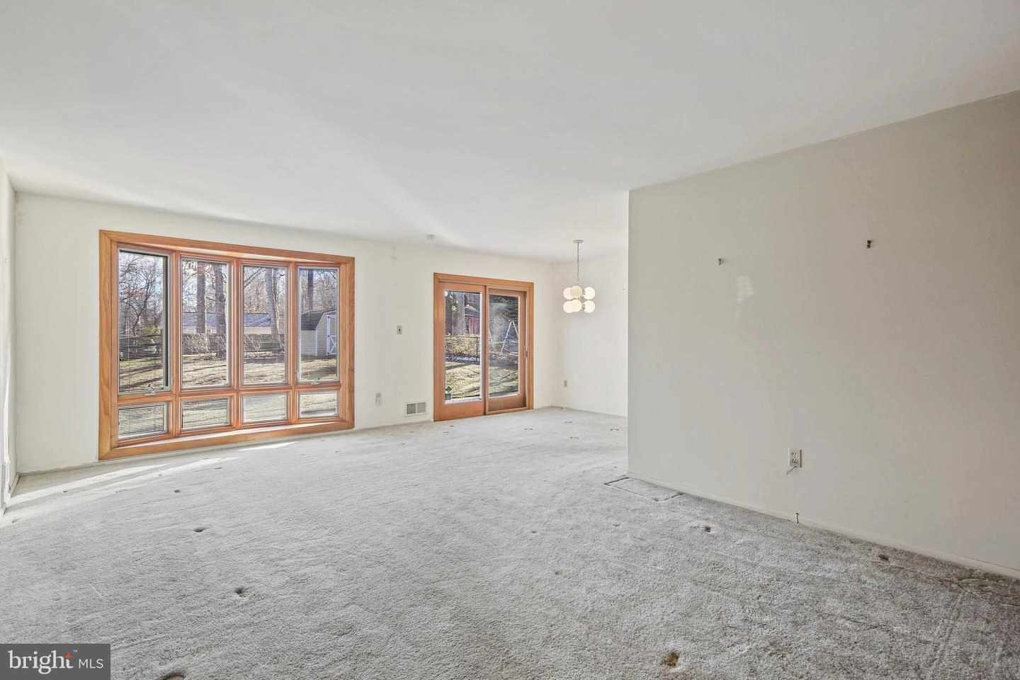 Living - 6215 Roblynn Rd, Laurel, MD 20707 photo 1 of 7