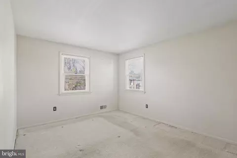 Bedroom - 6215 Roblynn Rd, Laurel, MD 20707 photo 5 of 8