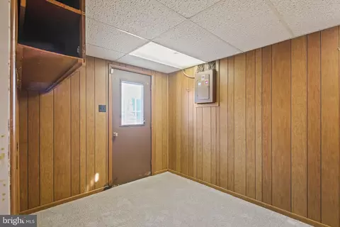 Entry Way - 6215 Roblynn Rd, Laurel, MD 20707 photo 2 of 3