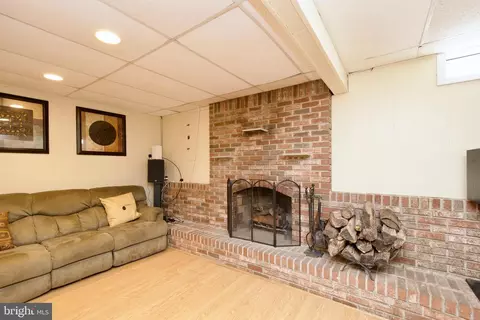 Living - 12211 Windbrook Dr, Clinton, MD 20735 photo 3 of 5