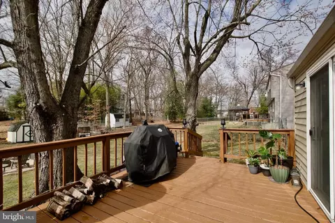 Exterior - 12211 Windbrook Dr, Clinton, MD 20735 photo 3 of 7