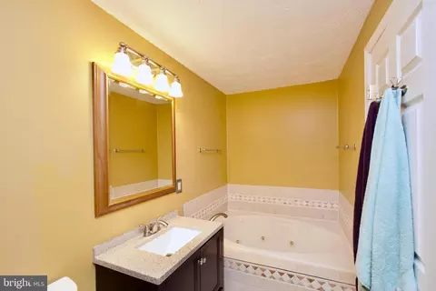 Bath - 12211 Windbrook Dr, Clinton, MD 20735 photo 2 of 5
