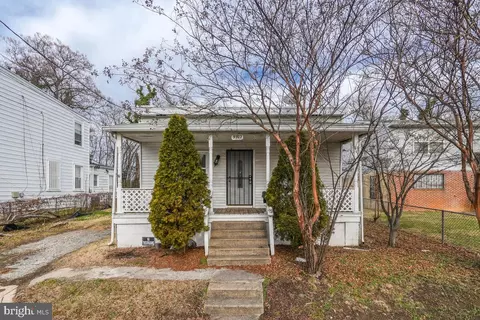 5702 L, Capitol Heights, MD 20743