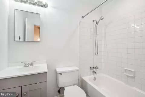 Bath - 7684 E Arbory Ct #242, Laurel, MD 20707 photo 1 of 1