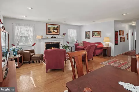 Living - 1418 Perrell Ln, Bowie, MD 20716 photo 3 of 5