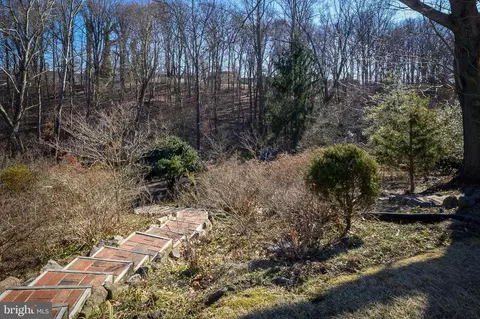 Exterior - 1418 Perrell Ln, Bowie, MD 20716 photo 5 of 6