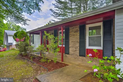 9112 Old Burton Cir, Marlboro, MD 20772