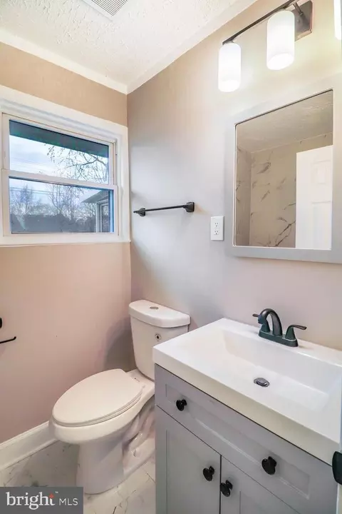 Bath - 1008 7th St, Laurel, MD 20707 photo 1 of 2