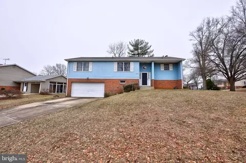 1205 Kings Tree Dr, Bowie, MD 20721