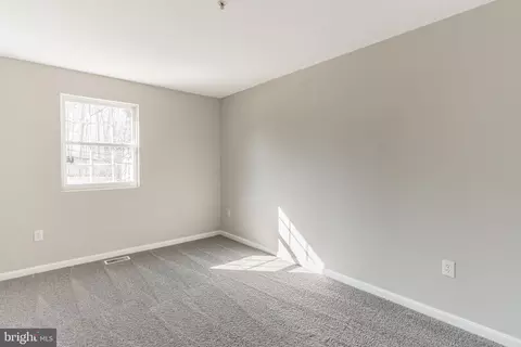 9948 Elm St, Lanham, MD 20706 photo 17