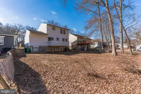 9948 Elm St, Lanham, MD 20706 photo 2