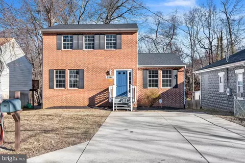 9948 Elm St, Lanham, MD 20706