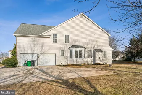 12303 Thomas Prospect Dr, Bowie, MD 20720 photo 38