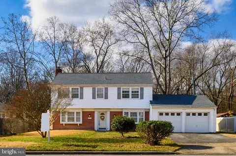 15718 Pointer Ridge Dr, Bowie, MD 20716