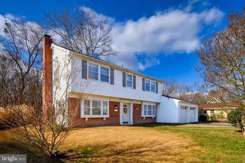 15718 Pointer Ridge Dr, Bowie, MD 20716 photo 2