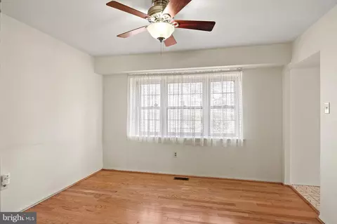 15718 Pointer Ridge Dr, Bowie, MD 20716 photo 9