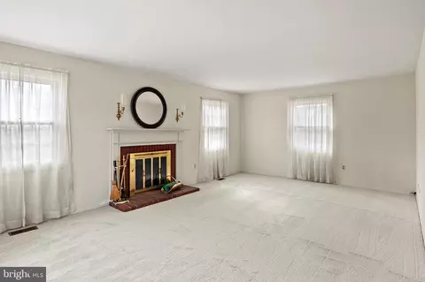 15718 Pointer Ridge Dr, Bowie, MD 20716 photo 6