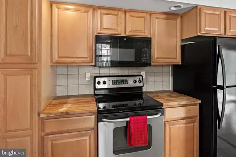 15718 Pointer Ridge Dr, Bowie, MD 20716 photo 13