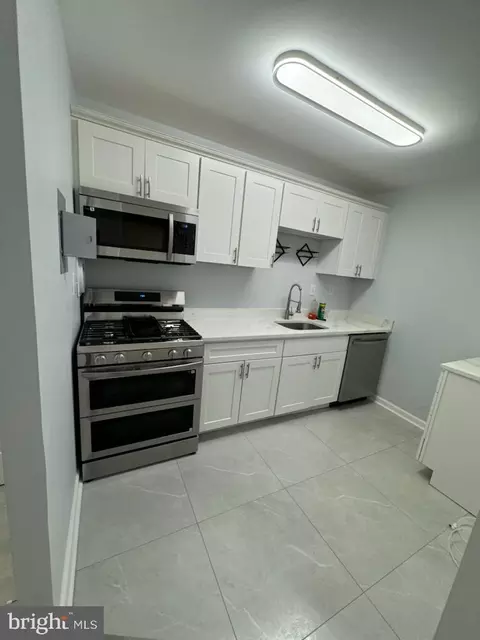 5542 Karen Elaine Dr #1505, Hyattsville, MD 20784