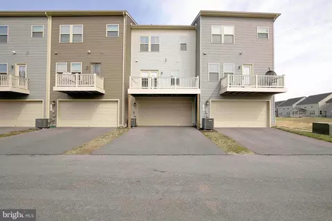 121 Swanson Creek Ter, Laurel, MD 20708 photo 4