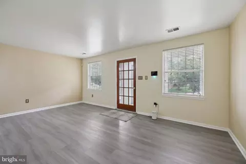 9303 Foxcroft Ave, Clinton, MD 20735 photo 7