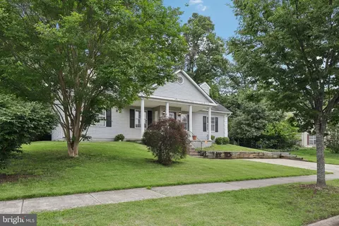 9303 Foxcroft Ave, Clinton, MD 20735 photo 3