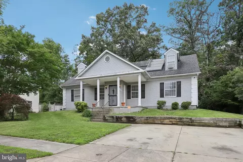 9303 Foxcroft Ave, Clinton, MD 20735 photo 2