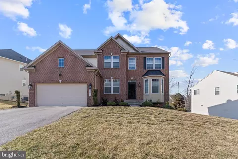 8811 Helmsley Dr, Clinton, MD 20735