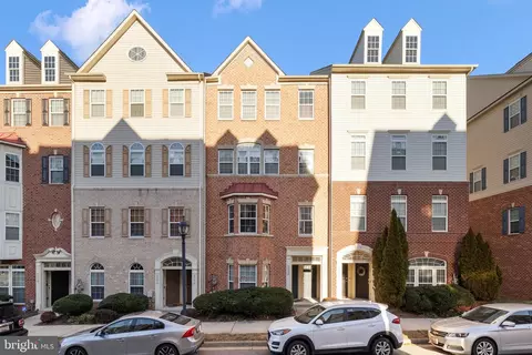 5708 Virginia Ln #5, Oxon Hill, MD 20745