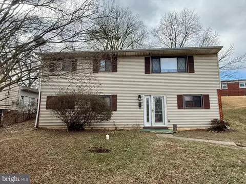 4203 Lyons St, Temple Hills, MD 20748