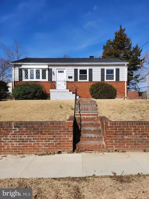 3902 Thornwood Rd, Hyattsville, MD 20784