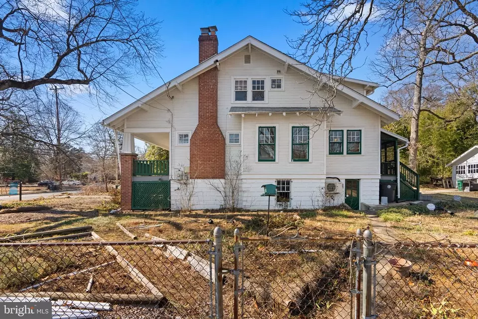 Exterior - 4216 Queensbury Rd, Hyattsville, MD 20781 photo 4 of 7