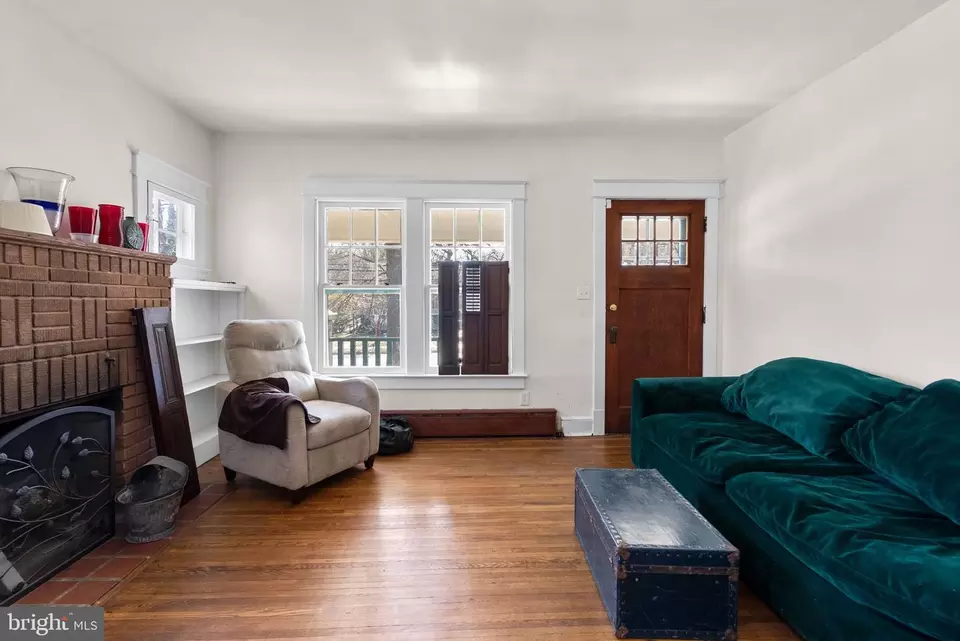 Living - 4216 Queensbury Rd, Hyattsville, MD 20781 photo 2 of 3