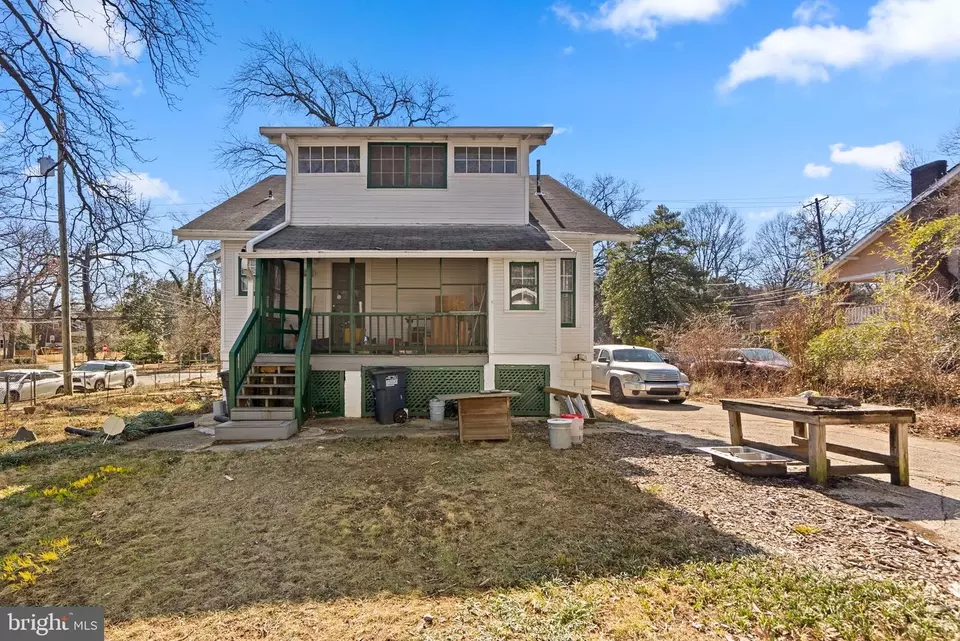 Exterior - 4216 Queensbury Rd, Hyattsville, MD 20781 photo 6 of 7
