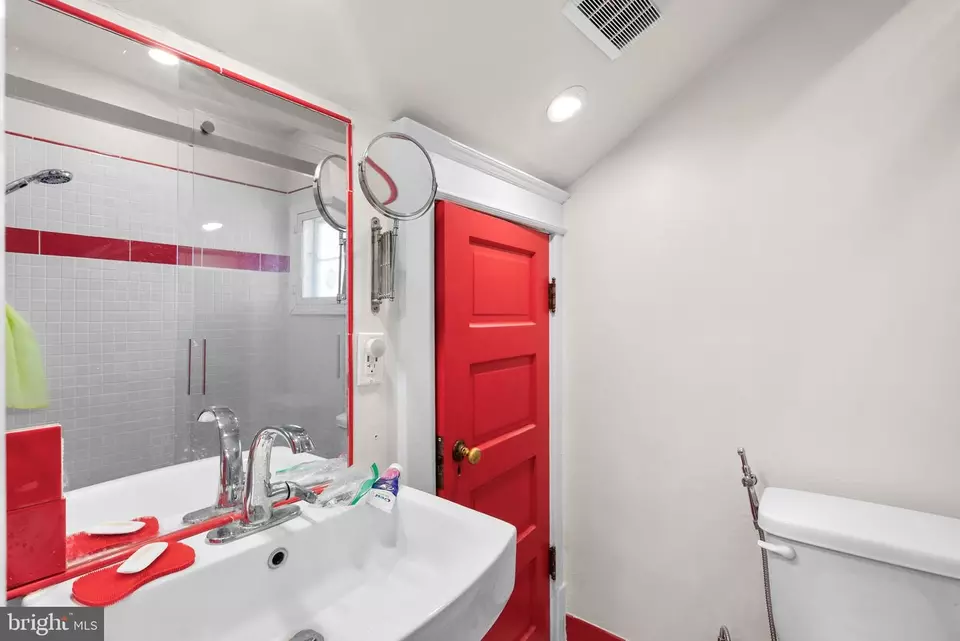 Bath - 4216 Queensbury Rd, Hyattsville, MD 20781 photo 4 of 5
