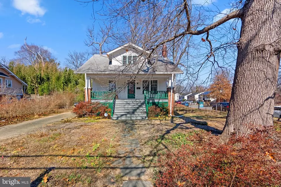 Exterior - 4216 Queensbury Rd, Hyattsville, MD 20781 photo 2 of 7