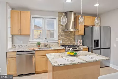1300 Chapel Ln, Capitol Heights, MD 20743