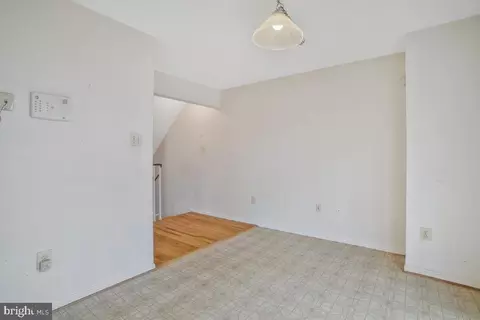 14217 Oakpointe Dr, Laurel, MD 20707 photo 17