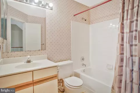 14217 Oakpointe Dr, Laurel, MD 20707 photo 31